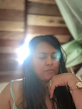 Snapshot of Ixchel_Anaid chatting on October 30, 2025, 1:59 am Ixchel Anaid online show from October 30, 2025, 1:59 am