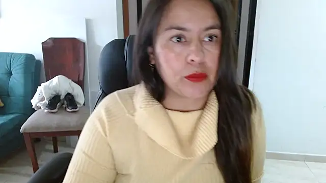 Snapshot of Ixchel_Anaid chatting on November 10, 2025, 1:16 pm Ixchel Anaid online show from November 10, 2025, 1:16 pm