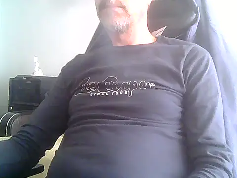 Snapshot of boran34 chatting on May 17, 2026, 10:26 am boran34 online show from May 17, 2026, 10:26 am