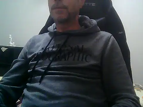 Snapshot of boran34 chatting on April 15, 2026, 9:04 pm boran34 online show from April 15, 2026, 9:04 pm