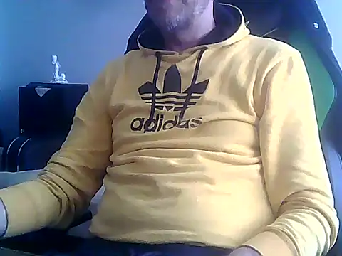 Snapshot of boran34 chatting on April 4, 2026, 11:06 am boran34 online show from April 4, 2026, 11:06 am