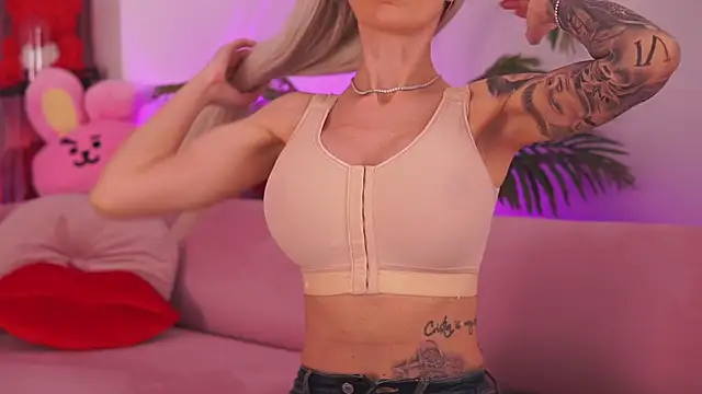 fallingangel online show from March 20, 2025, 5:24 am