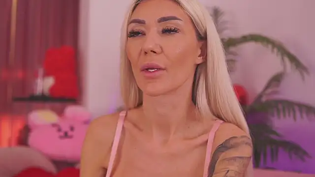 fallingangel online show from November 2, 2025, 9:14 am