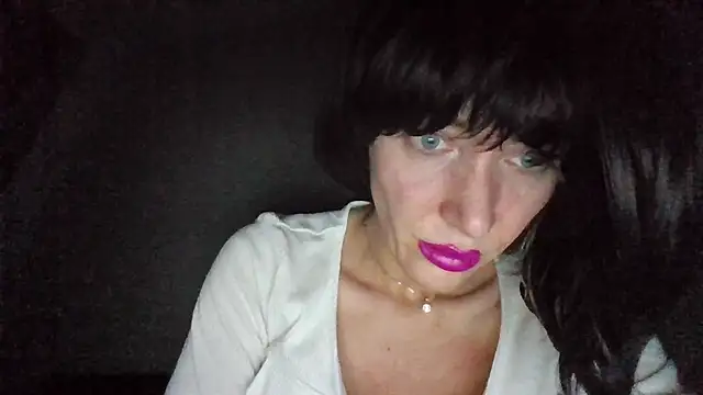 suuzykiss online show from March 7, 2025, 10:21 pm