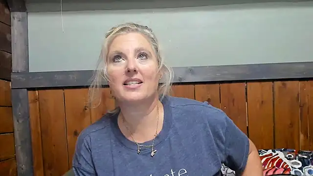 Snapshot of lisaxlovexxx chatting on October 3, 2025, 6:09 pm lisaxlovexxx online show from October 3, 2025, 6:09 pm