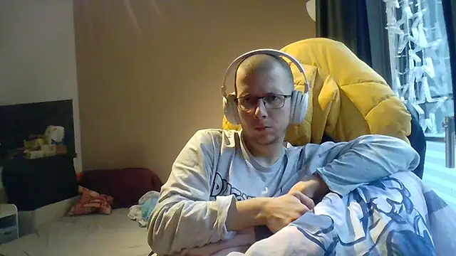 Snapshot of David250692 chatting on November 25, 2025, 9:31 am David250692 online show from November 25, 2025, 9:31 am