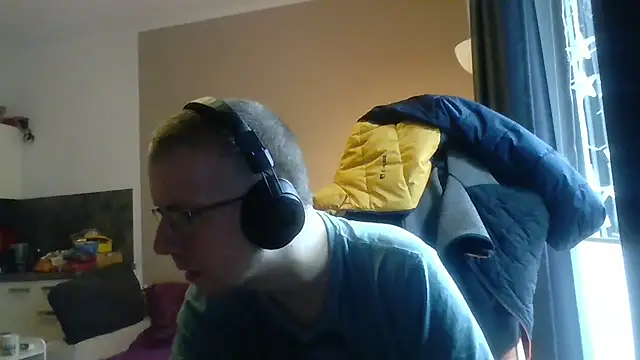 Snapshot of David250692 chatting on October 15, 2025, 11:07 am David250692 online show from October 15, 2025, 11:07 am