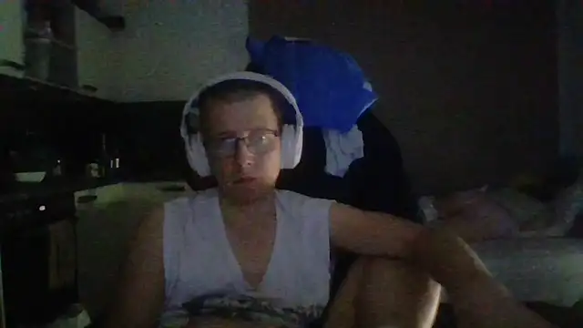 Snapshot of David250692 chatting on July 5, 2026, 2:02 pm David250692 online show from July 5, 2026, 2:02 pm