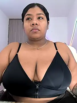 paola091 online show from April 15, 2026, 11:38 am