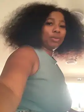 Snapshot of CurvyDesire1 chatting on April 19, 2026, 7:53 am CurvyDesire1 online show from April 19, 2026, 7:53 am