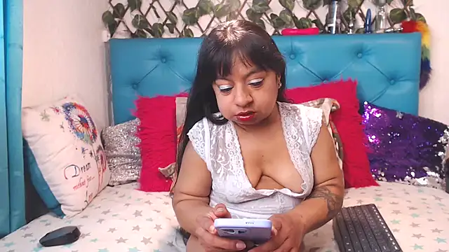 Snapshot of SARAWILLS chatting on March 21, 2026, 2:32 pm SARAWILLS online show from March 21, 2026, 2:32 pm