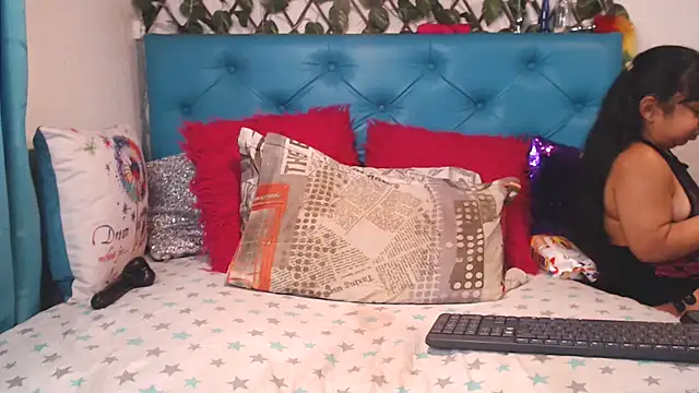 Snapshot of SARAWILLS chatting on March 18, 2026, 2:08 pm SARAWILLS online show from March 18, 2026, 2:08 pm