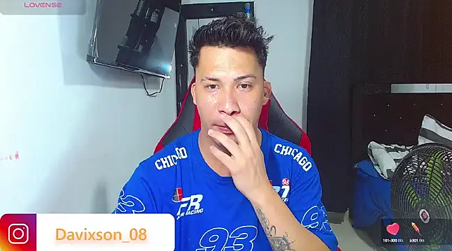 boyhot23x online show from February 14, 2025, 5:19 am