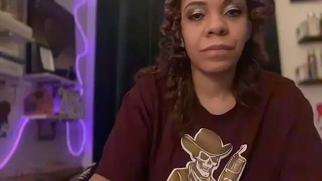 Snapshot of Sanaawest chatting on January 19, 2026, 12:31 pm Sanaawest online show from January 19, 2026, 12:31 pm