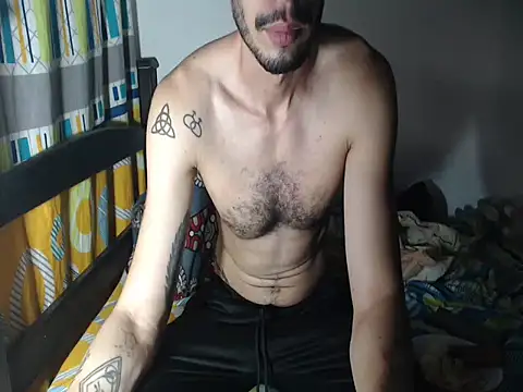 Snapshot of alisterxxx chatting on November 15, 2025, 10:52 am alisterxxx online show from November 15, 2025, 10:52 am