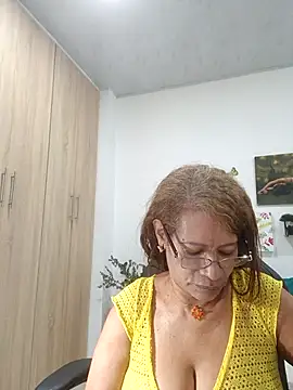 Snapshot of BustyMilf_ chatting on March 11, 2026, 12:32 pm BustyMilf online show from March 11, 2026, 12:32 pm