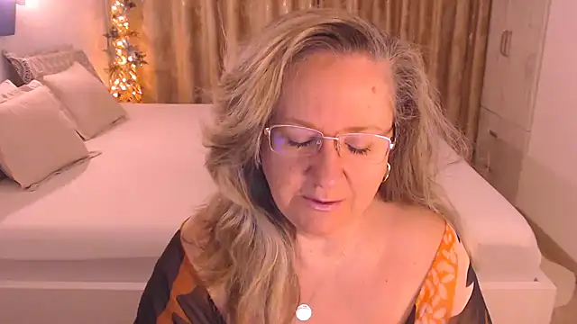 Snapshot of Raisshy chatting on January 13, 2026, 6:17 am Raisshy online show from January 13, 2026, 6:17 am