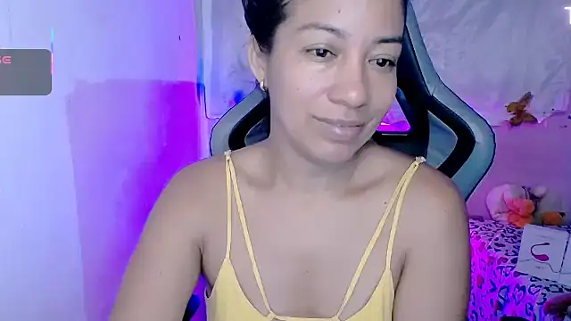 ninatiny online show from October 6, 2025, 11:00 am