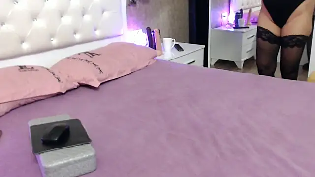 Snapshot of Asianholes chatting on October 7, 2025, 5:25 pm Asianholes online show from October 7, 2025, 5:25 pm