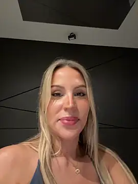 jasminesummer online show from October 13, 2025, 2:29 pm