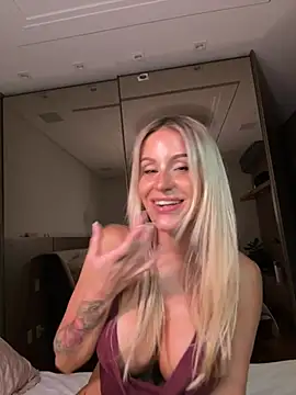 jasminesummer online show from May 10, 2026, 7:05 pm