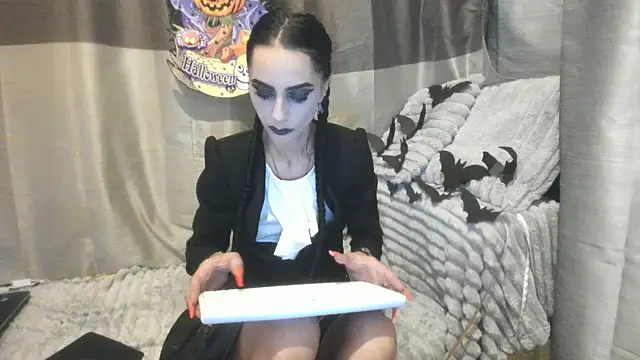 jessystarr online show from October 30, 2025, 4:04 pm