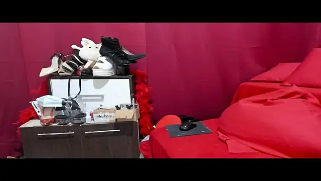 jessystarr online show from May 16, 2026, 1:48 am