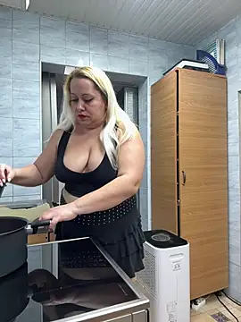 SabinaSweety online show from February 4, 2026, 10:43 am