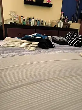 Snapshot of KIARAPRETTY chatting on March 31, 2026, 12:01 am KIARAPRETTY online show from March 31, 2026, 12:01 am