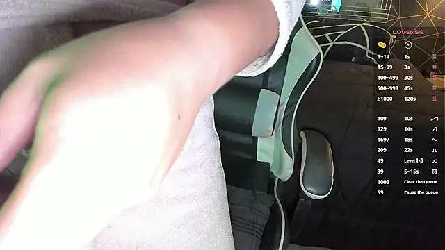 Snapshot of any_sophia chatting on September 17, 2025, 1:24 pm any sophia online show from September 17, 2025, 1:24 pm