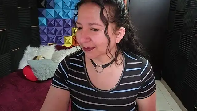 katifoxx online show from February 12, 2026, 4:40 pm