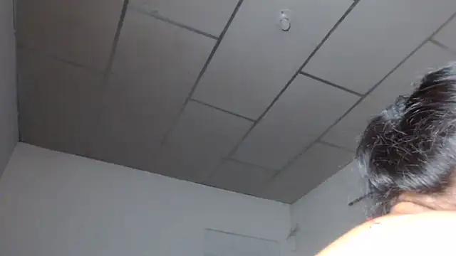 adrixxx38 online show from November 24, 2025, 2:00 am