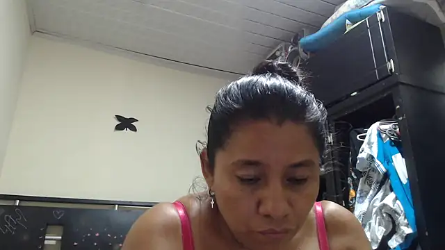adrixxx38 online show from June 3, 2026, 7:18 pm