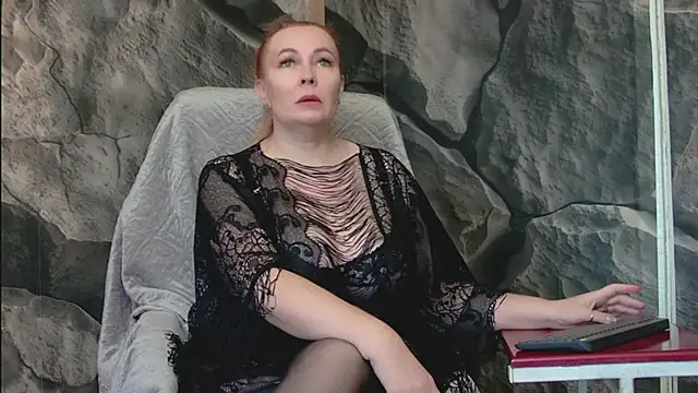 Snapshot of FreeMyFire chatting on October 28, 2025, 12:22 am FreeMyFire online show from October 28, 2025, 12:22 am