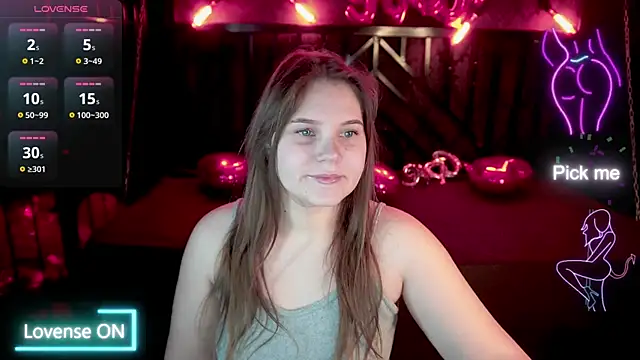 Snapshot of VinnaSky chatting on February 8, 2026, 7:17 am VinnaSky online show from February 8, 2026, 7:17 am