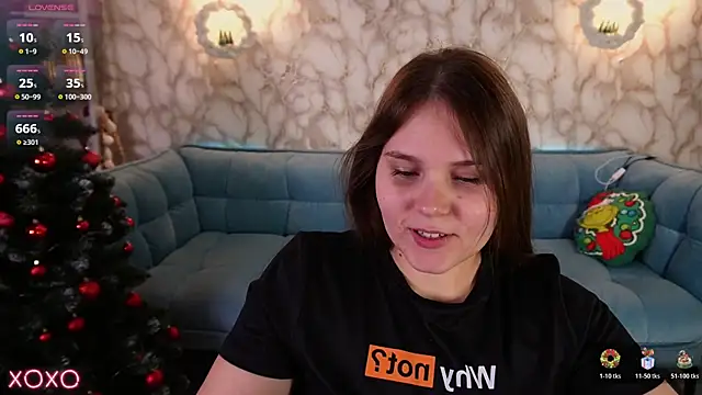 Snapshot of VinnaSky chatting on December 23, 2025, 7:40 am VinnaSky online show from December 23, 2025, 7:40 am