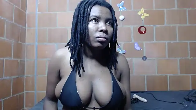 Snapshot of Magaharper10 chatting on April 16, 2026, 7:14 pm Magaharper10 online show from April 16, 2026, 7:14 pm