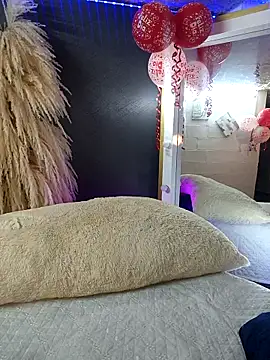 zullyxhot online show from September 19, 2025, 10:14 pm