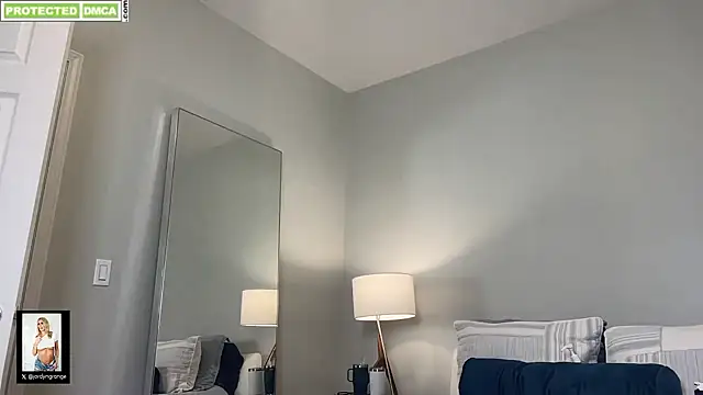 Snapshot of JordynGrange chatting on February 24, 2025, 10:25 pm JordynGrange online show from February 24, 2025, 10:25 pm