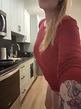 HollyTattoo online show from February 19, 2025, 2:01 pm