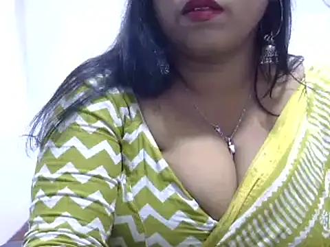 Snapshot of ROSEE_MERRYYYY chatting on February 25, 2025, 12:38 pm ROSEE MERRYYYY online show from February 25, 2025, 12:38 pm