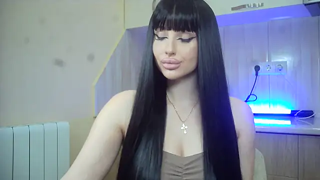 Snapshot of Lady_Joli chatting on May 28, 2026, 6:25 pm Lady Joli online show from May 28, 2026, 6:25 pm