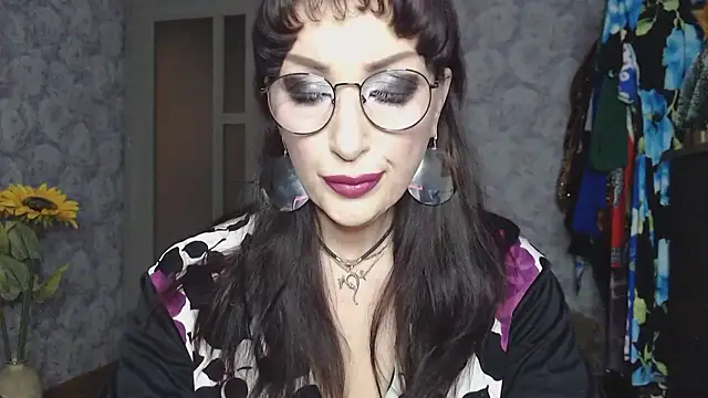 Snapshot of Aziza1 chatting on March 3, 2026, 1:18 pm Aziza1 online show from March 3, 2026, 1:18 pm
