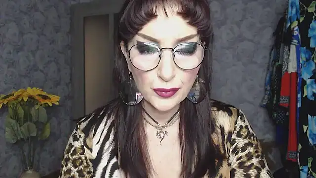 Snapshot of Aziza1 chatting on April 18, 2026, 1:13 pm Aziza1 online show from April 18, 2026, 1:13 pm