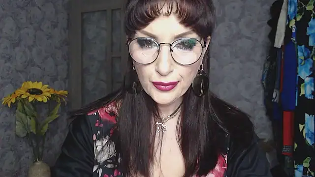 Snapshot of Aziza1 chatting on May 11, 2026, 2:18 pm Aziza1 online show from May 11, 2026, 2:18 pm