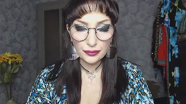 Snapshot of Aziza1 chatting on March 29, 2026, 1:57 pm Aziza1 online show from March 29, 2026, 1:57 pm