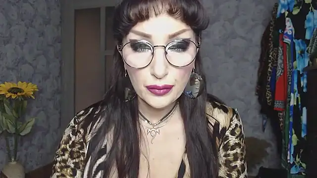 Snapshot of Aziza1 chatting on March 13, 2026, 2:22 pm Aziza1 online show from March 13, 2026, 2:22 pm