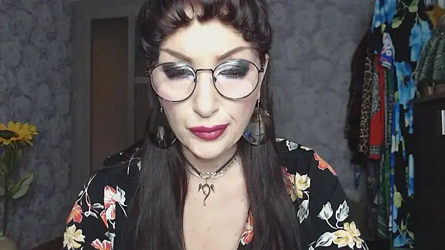 Snapshot of Aziza1 chatting on March 10, 2026, 2:32 pm Aziza1 online show from March 10, 2026, 2:32 pm