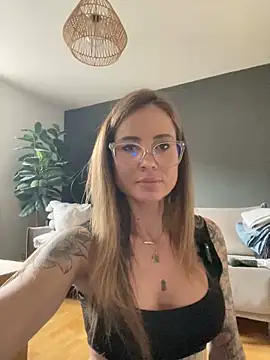 Etwas neugierig online show from March 1, 2026, 1:00 pm