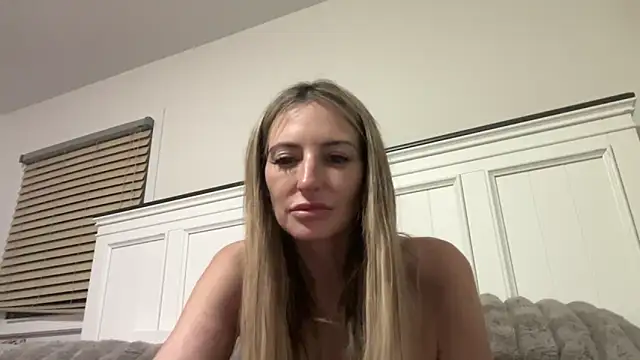 Snapshot of AmandaStarryNight chatting on March 23, 2026, 12:55 am AmandaStarryNight online show from March 23, 2026, 12:55 am